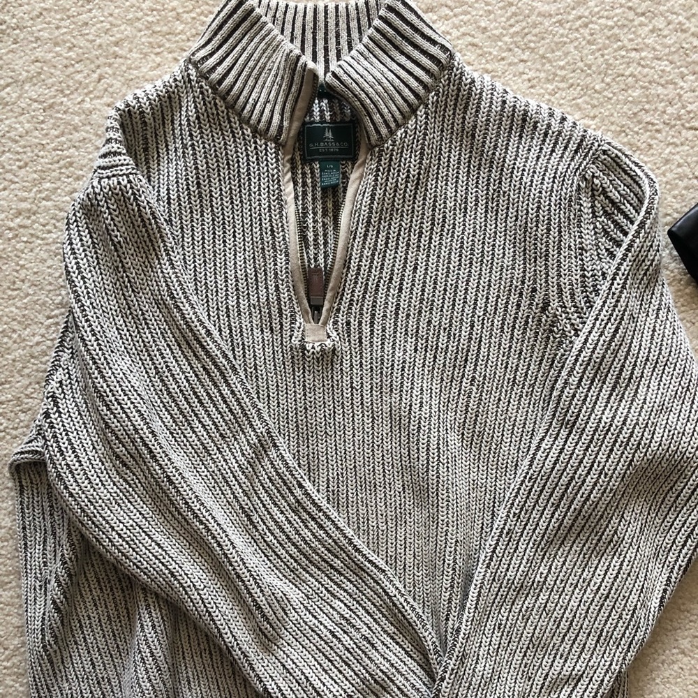 men’s bass sweater size large